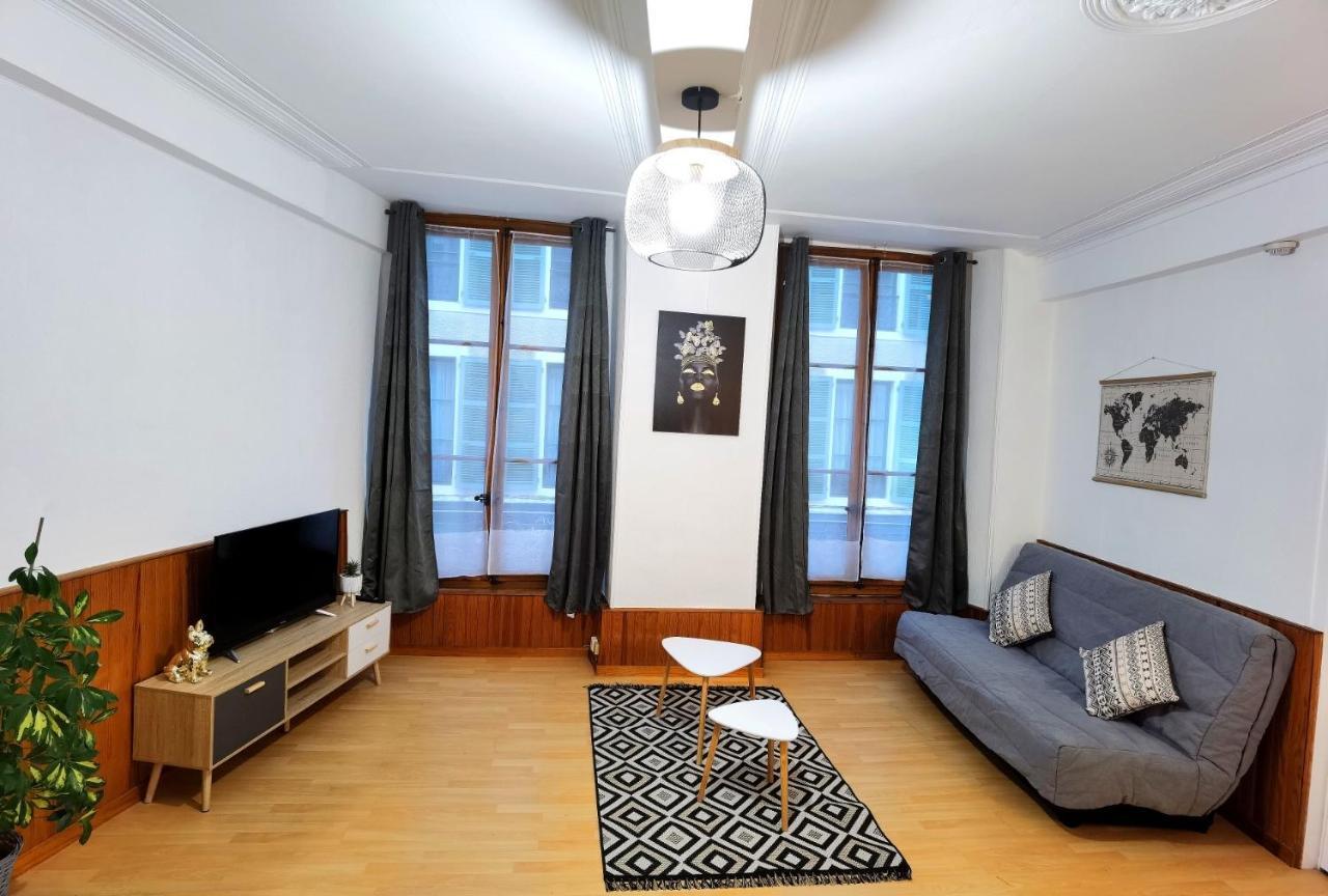 Charmant T2 Meuble Quartier Chateau De Pau Buitenkant foto